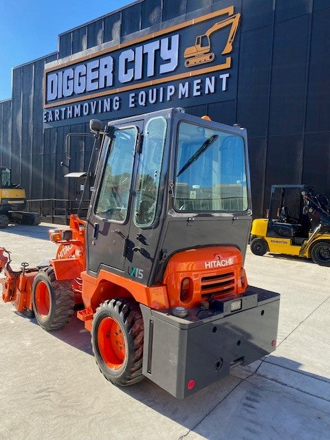 TCM L3-2 / Hitachi LX15 Wheel loader / Power sweeper