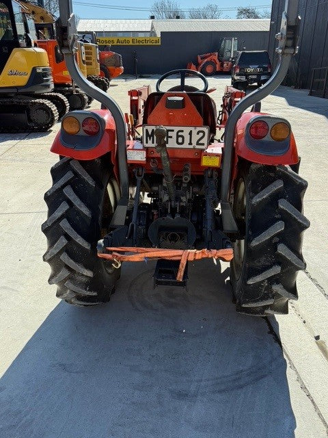 2007 Daedong (Kioti) CK35 Tractor