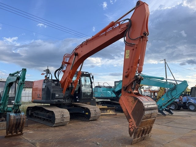2015 Hitachi ZX225 Digger Low hours