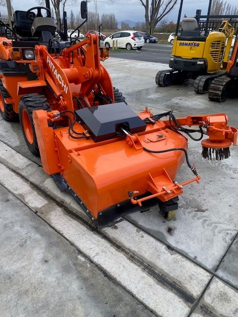 TCM L3-2 / Hitachi LX15 Power Sweeper / Wheel Loader