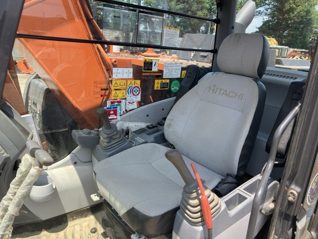 Hitachi ZX120 12t Digger Low Hours