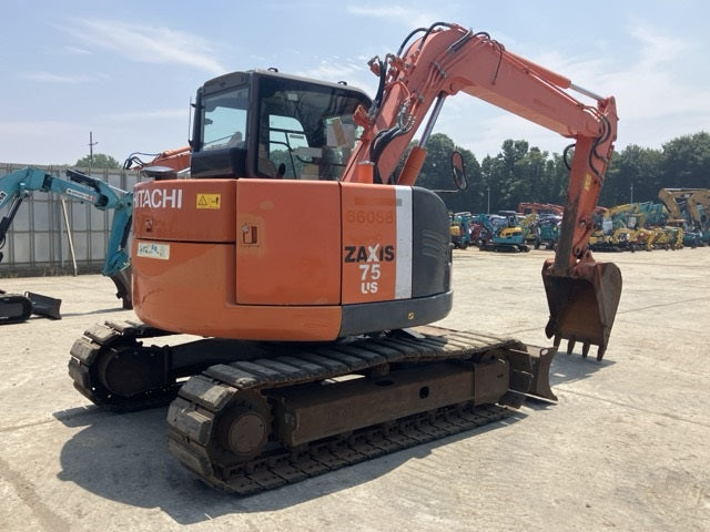 Hitachi ZX75us 7.5T Digger Low Hours