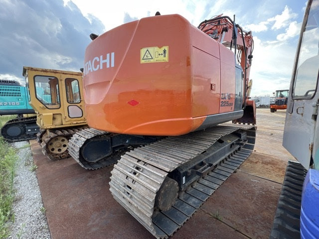 2015 Hitachi ZX225 Digger Low hours