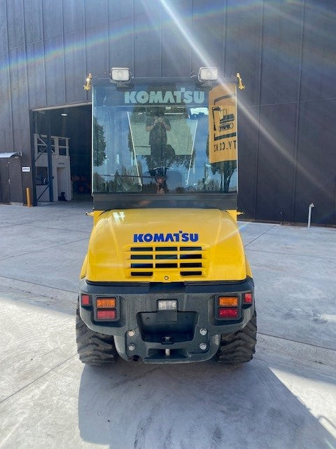 Komatsu WA30, 3 Ton Loader