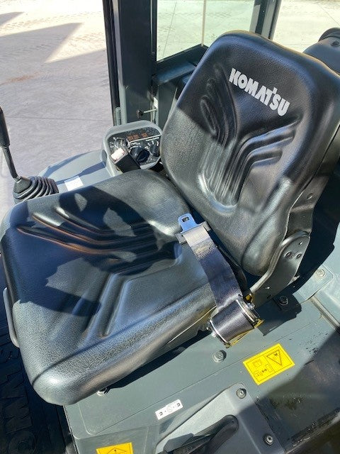 Komatsu WA30, 3 Ton Loader