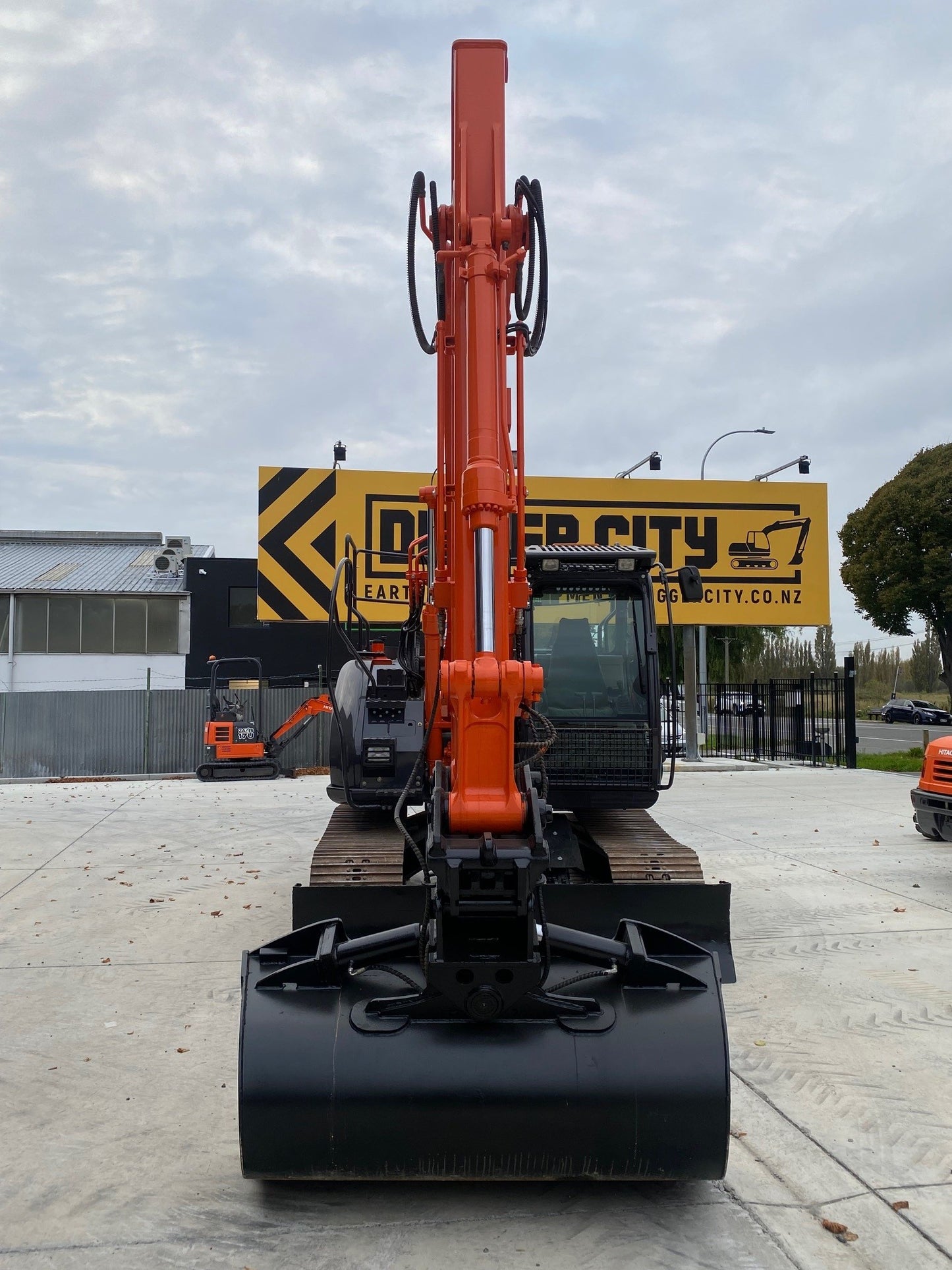 Hitachi ZX135-3 Excavator, 2014,Blade