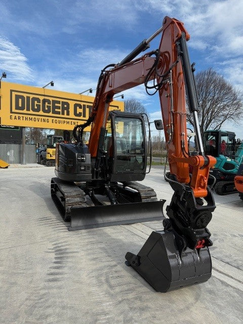 HITACHI ZX75 DIGGER 7.5 Ton LOW HOURS