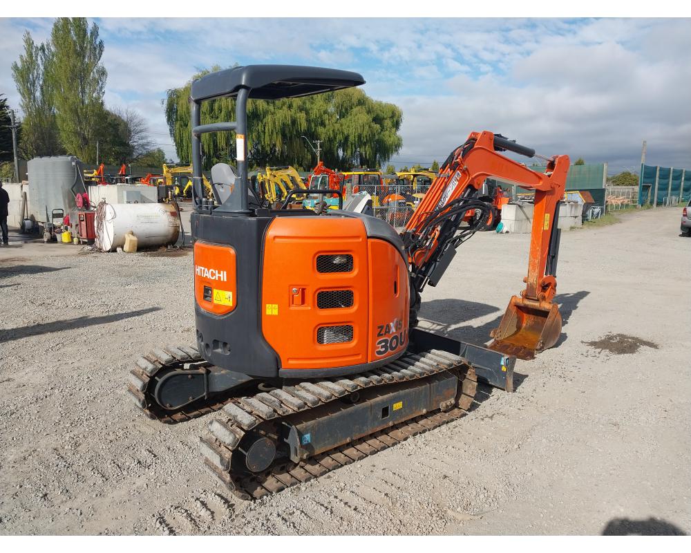 HITACHI ZX30U-5A , 3 TON EXCAVATOR , LOW 1060 HOURS , 2013 MODEL