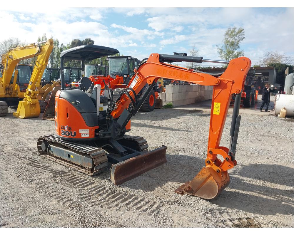 HITACHI ZX30U-5A , 3 TON EXCAVATOR , LOW 1060 HOURS , 2013 MODEL