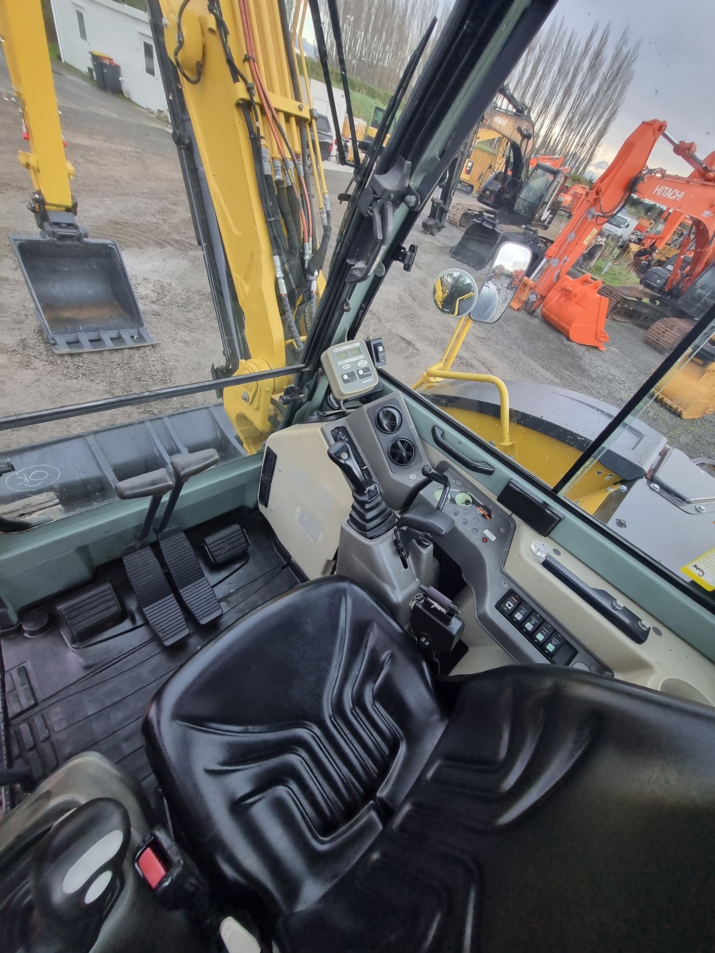 Yanmar SV100 2012, 10t Digger