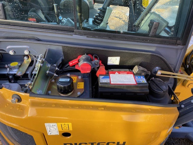 Digtech XCMG 2.7 ton Digger