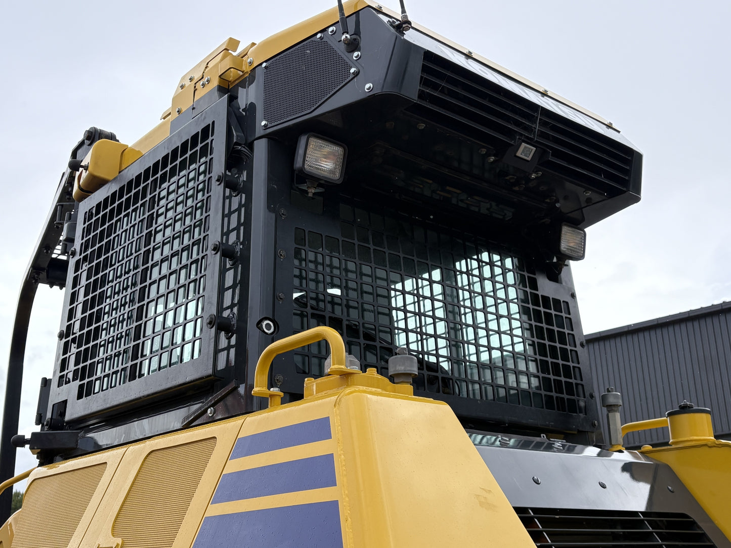 Komatsu D61 Bulldozer Screens and Sweeps Package