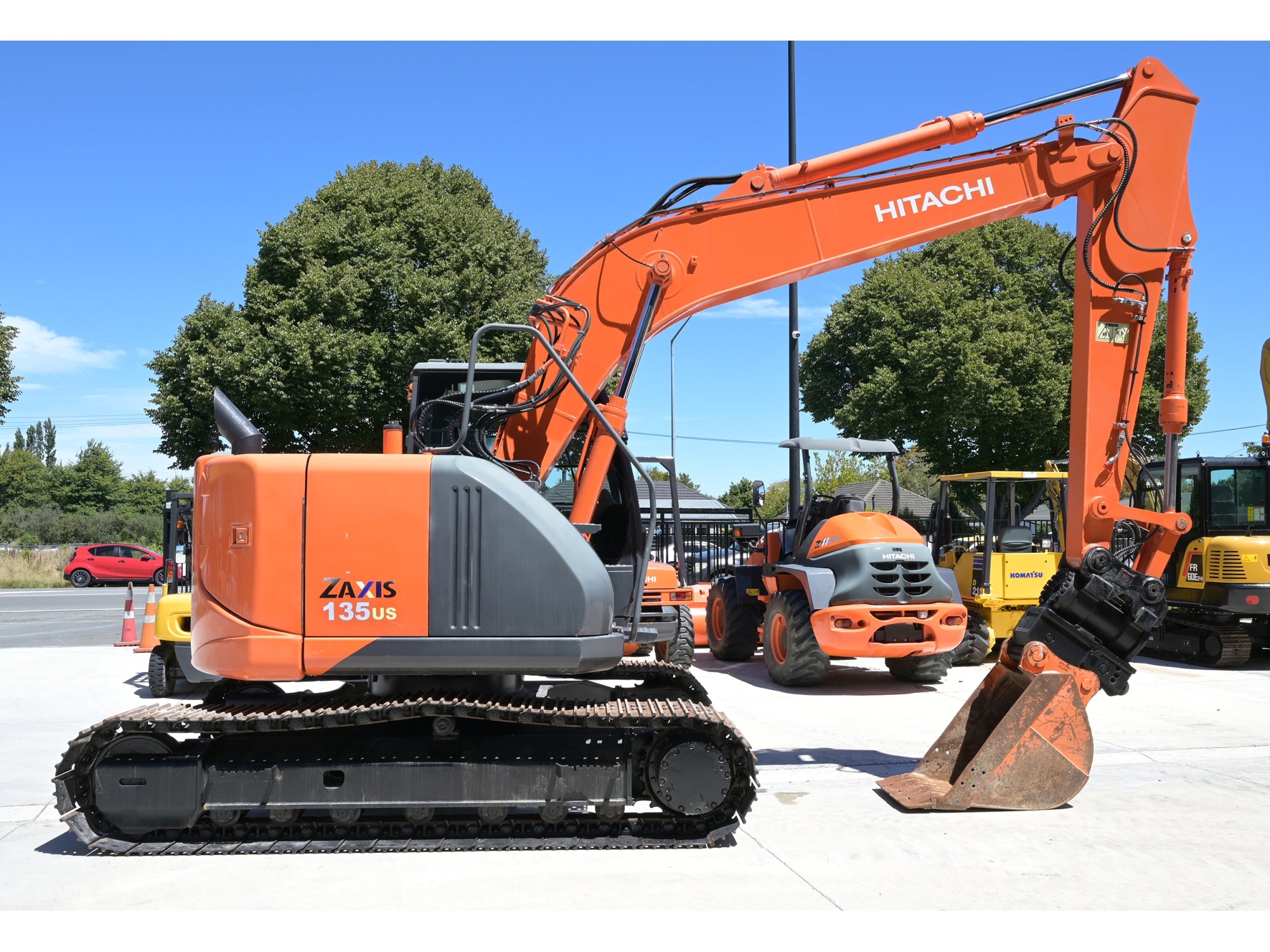 Hitachi ZX135US Digger 13.5 ton Zero Swing Digger– Digger City
