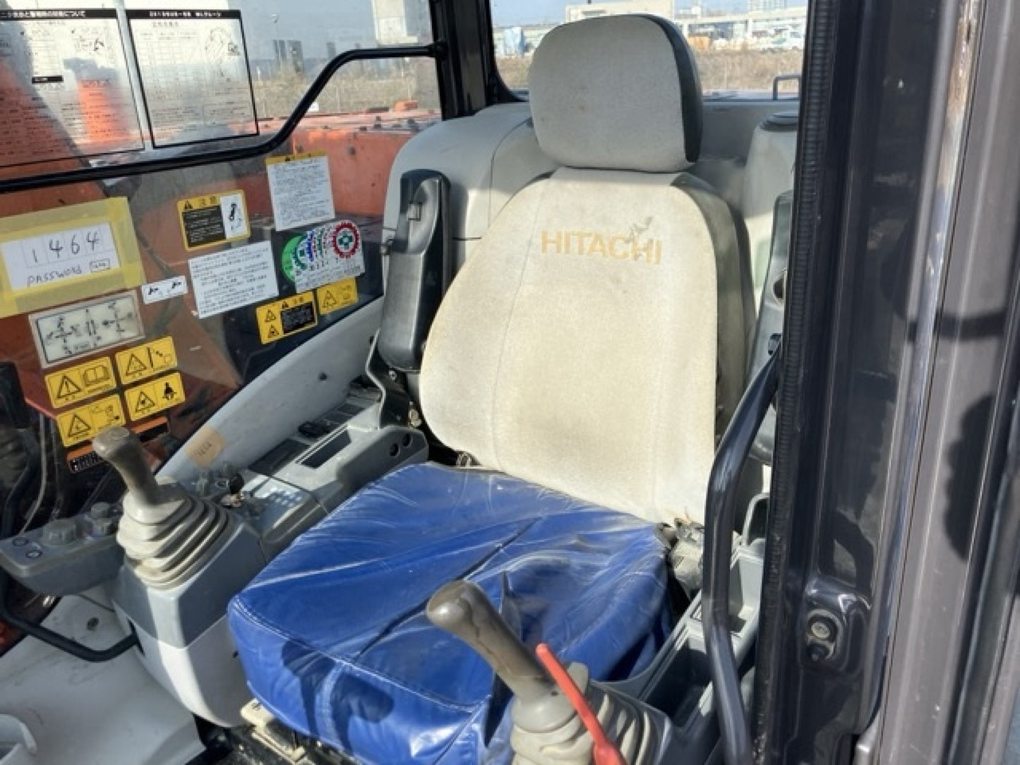 Hitachi ZX135US-5 Digger