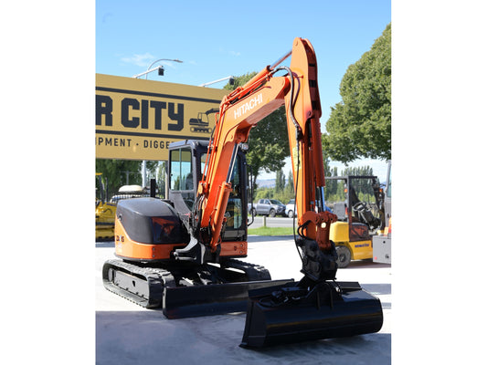 Hitachi ZX60USB-3 Digger 6 Ton