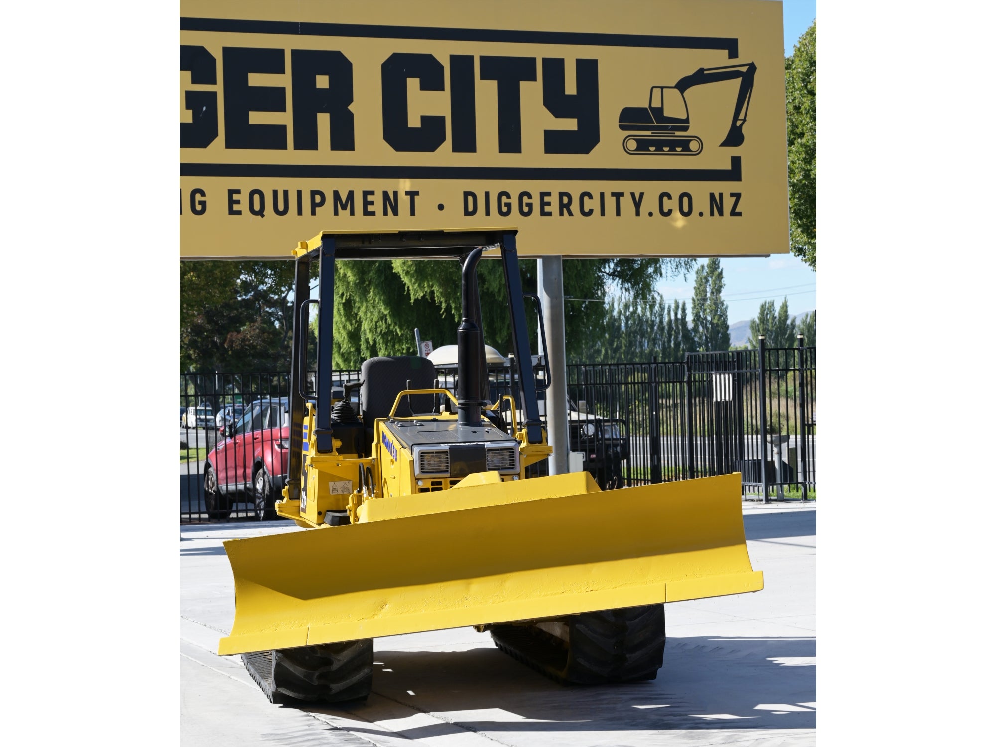 Komatsu D21P Bulldozer Low Hours– Digger City