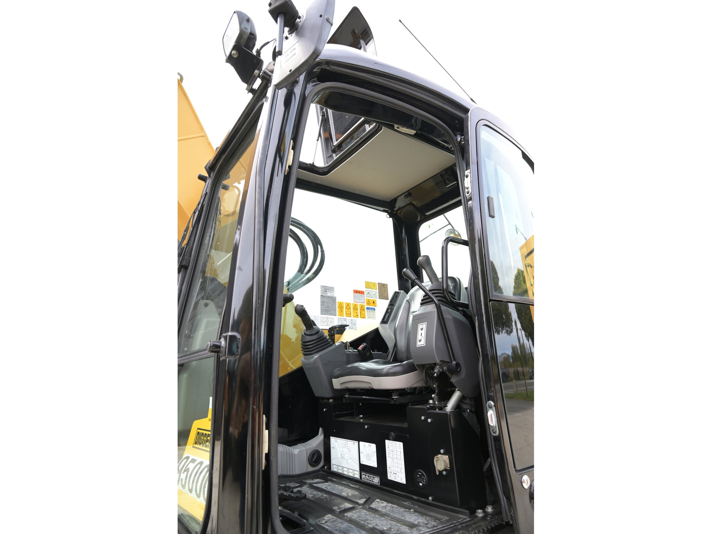 CAT 308 Compact Radius 8T Digger Low Hours