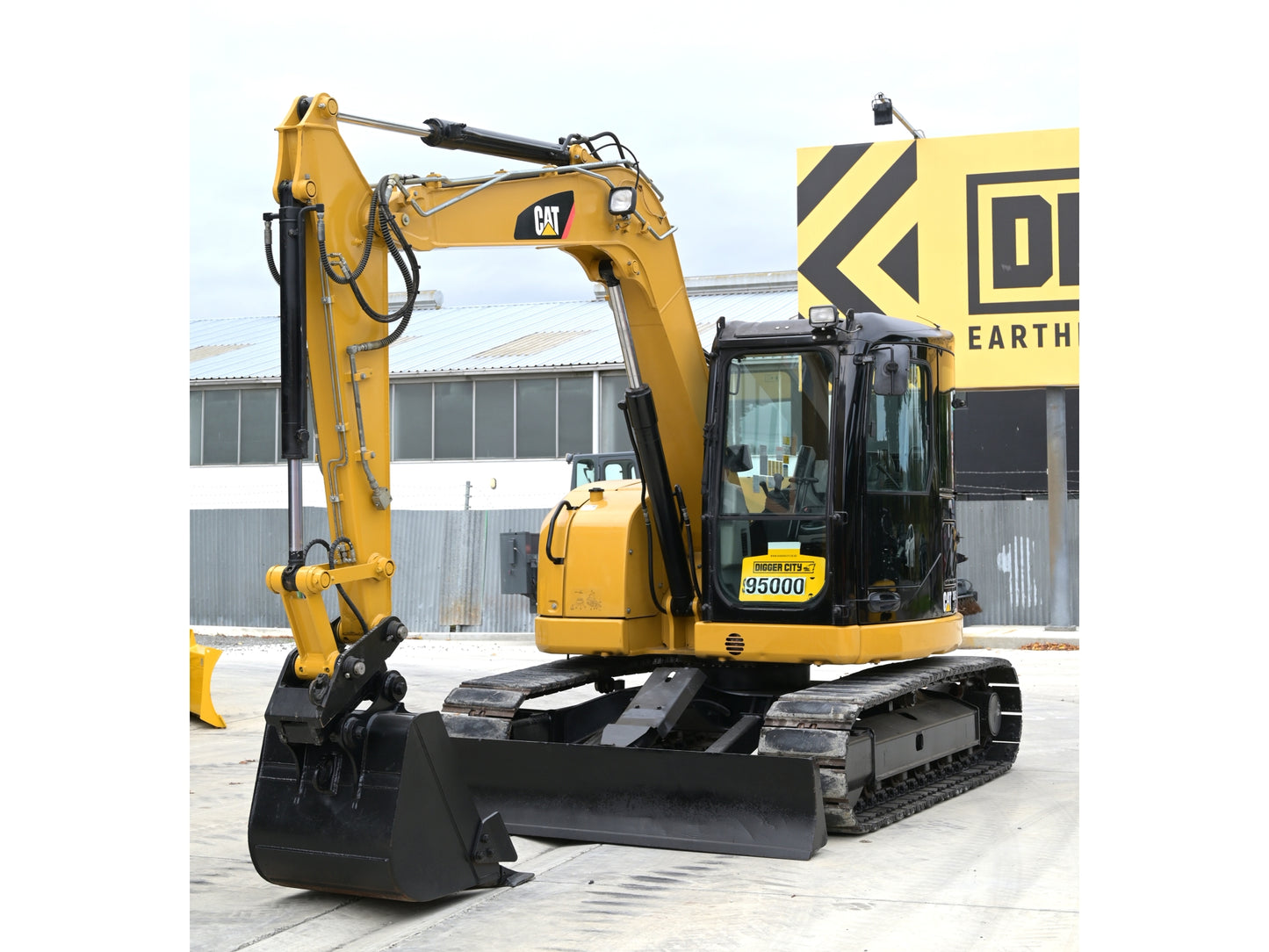 CAT 308 Compact Radius 8T Digger Low Hours