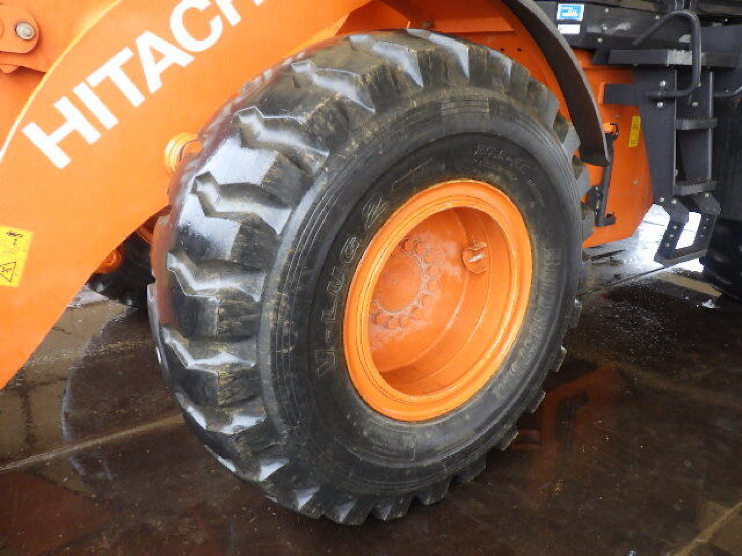 Hitachi ZW180 Wheel Loader 2.5 CBM