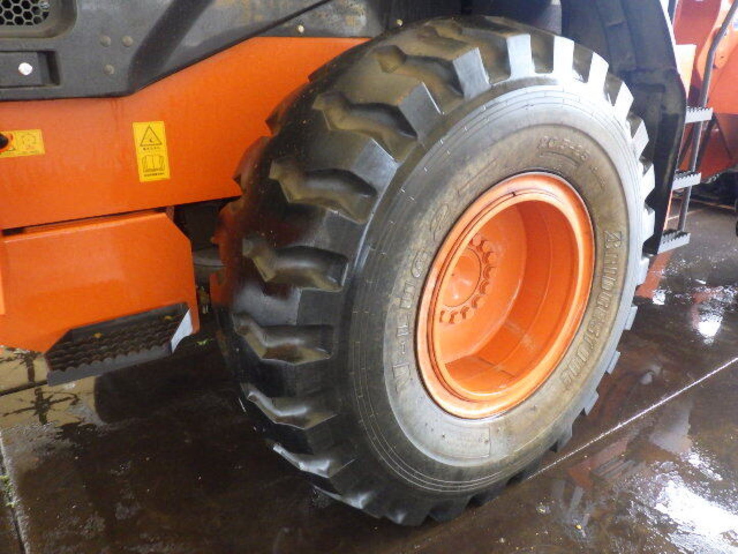 Hitachi ZW180 Wheel Loader 2.5 CBM
