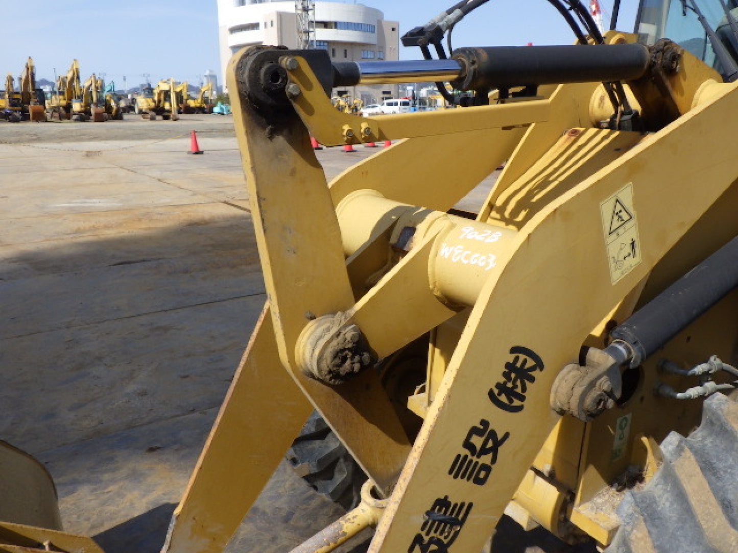 Cat 902 Wheel Loader 0.6 CBM bucket