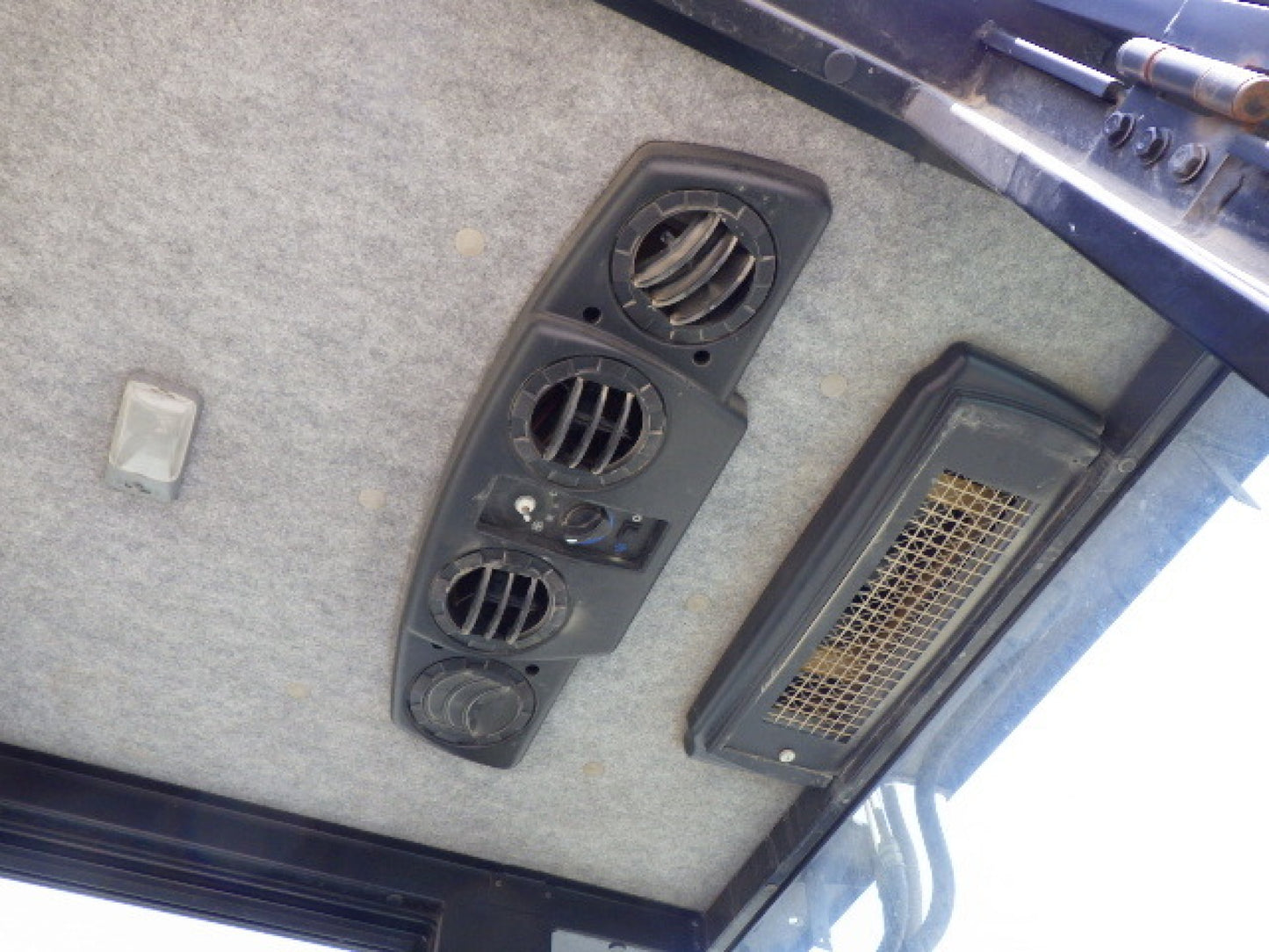 Cat 902 Wheel Loader 0.6 CBM bucket
