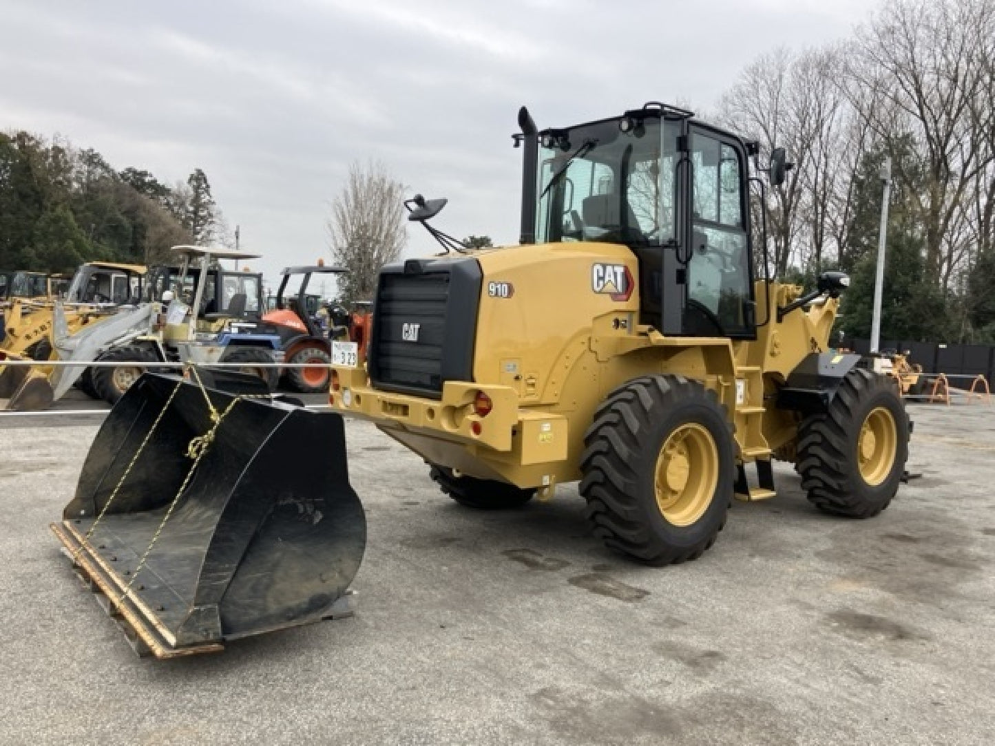 Cat 910 Wheel Loader Near New