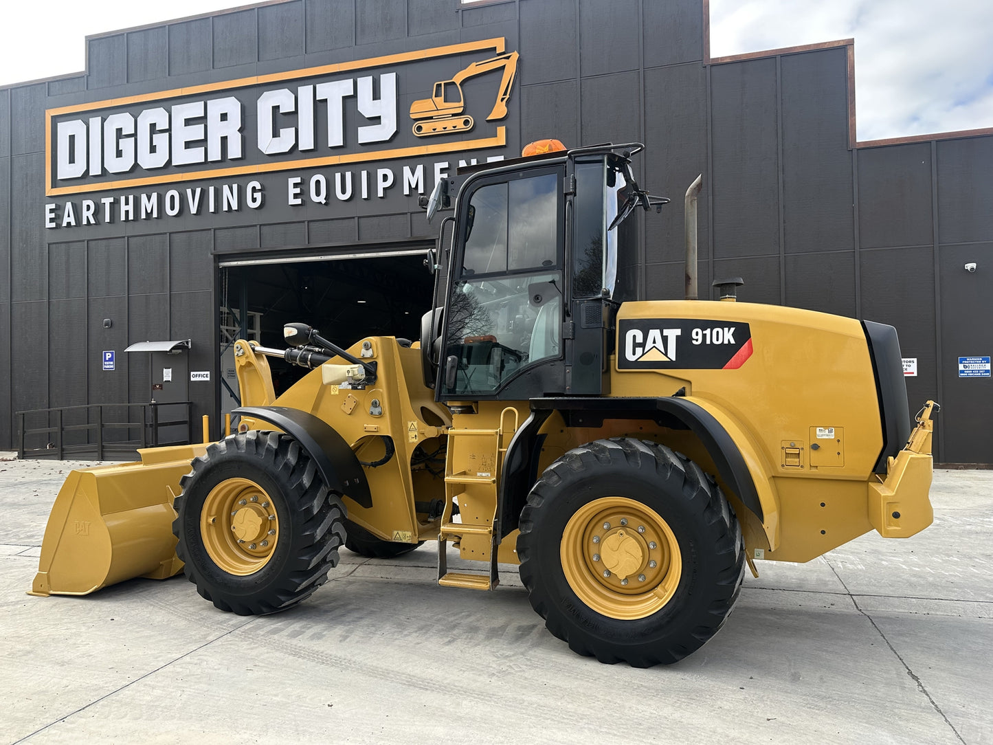 2017 Caterpillar 910K Wheel Loader
