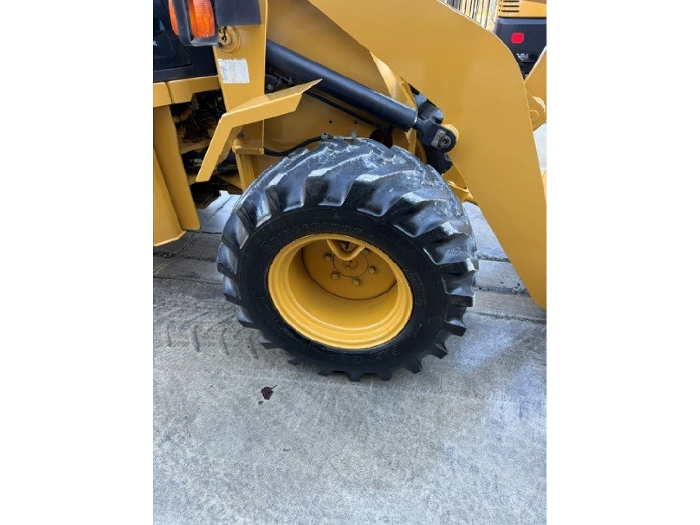 Cat 902 Wheel Loader 0.6 CBM bucket