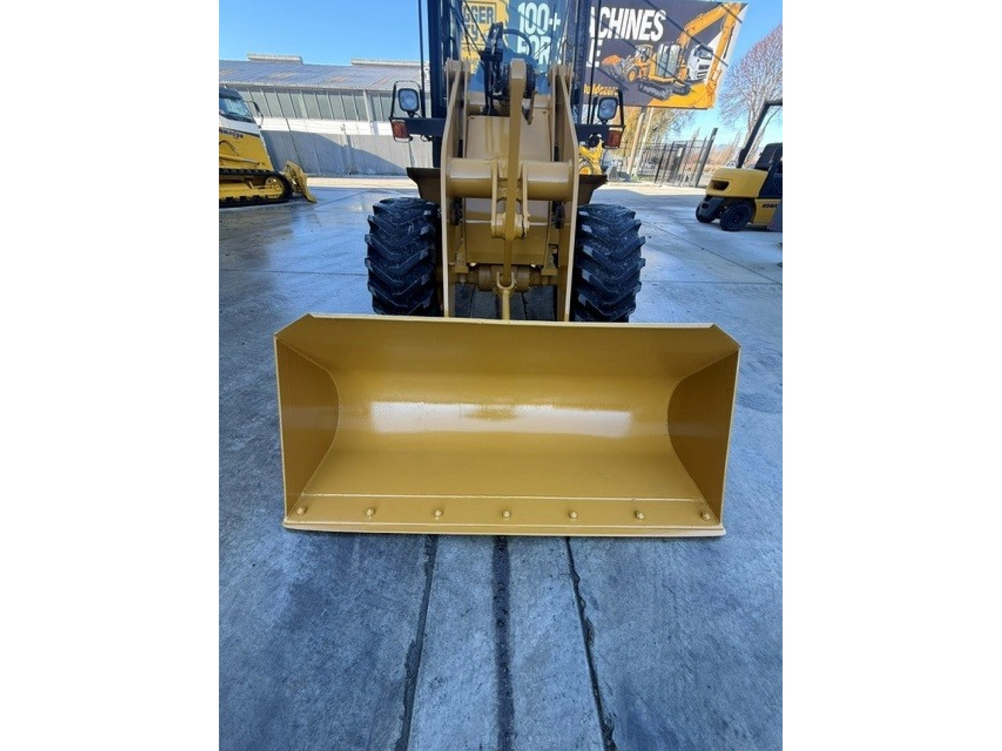 Cat 902 Wheel Loader 0.6 CBM bucket