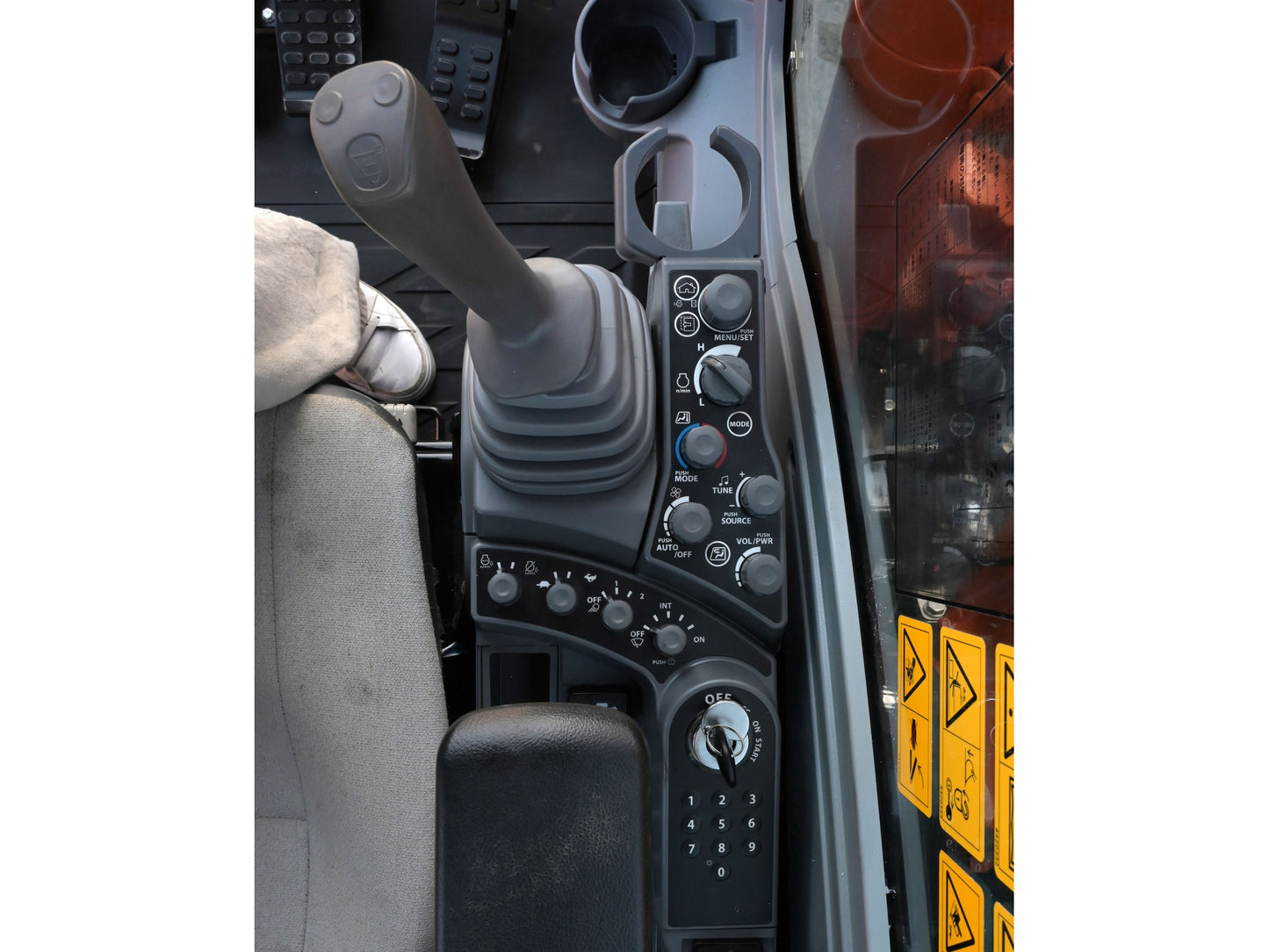 Hitachi ZX120 12t Digger Low Hours