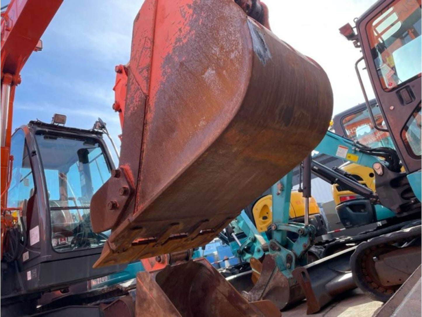 Hitachi ZX75us 7.5T Digger