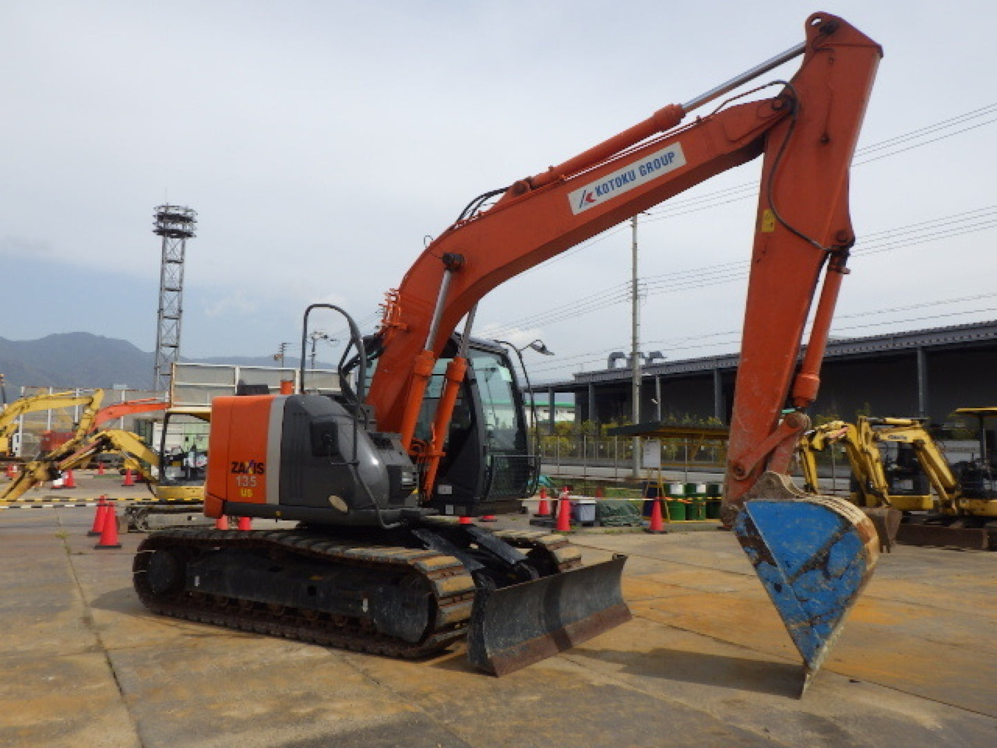Hitachi ZX135-3 Digger 13.5 ton