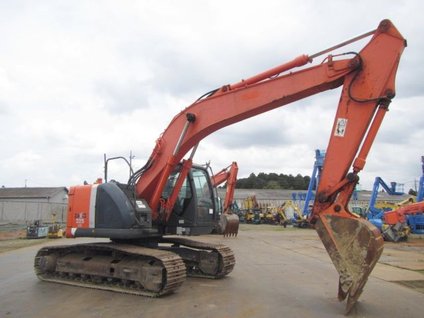 Hitachi ZX225US Digger 23.5 ton