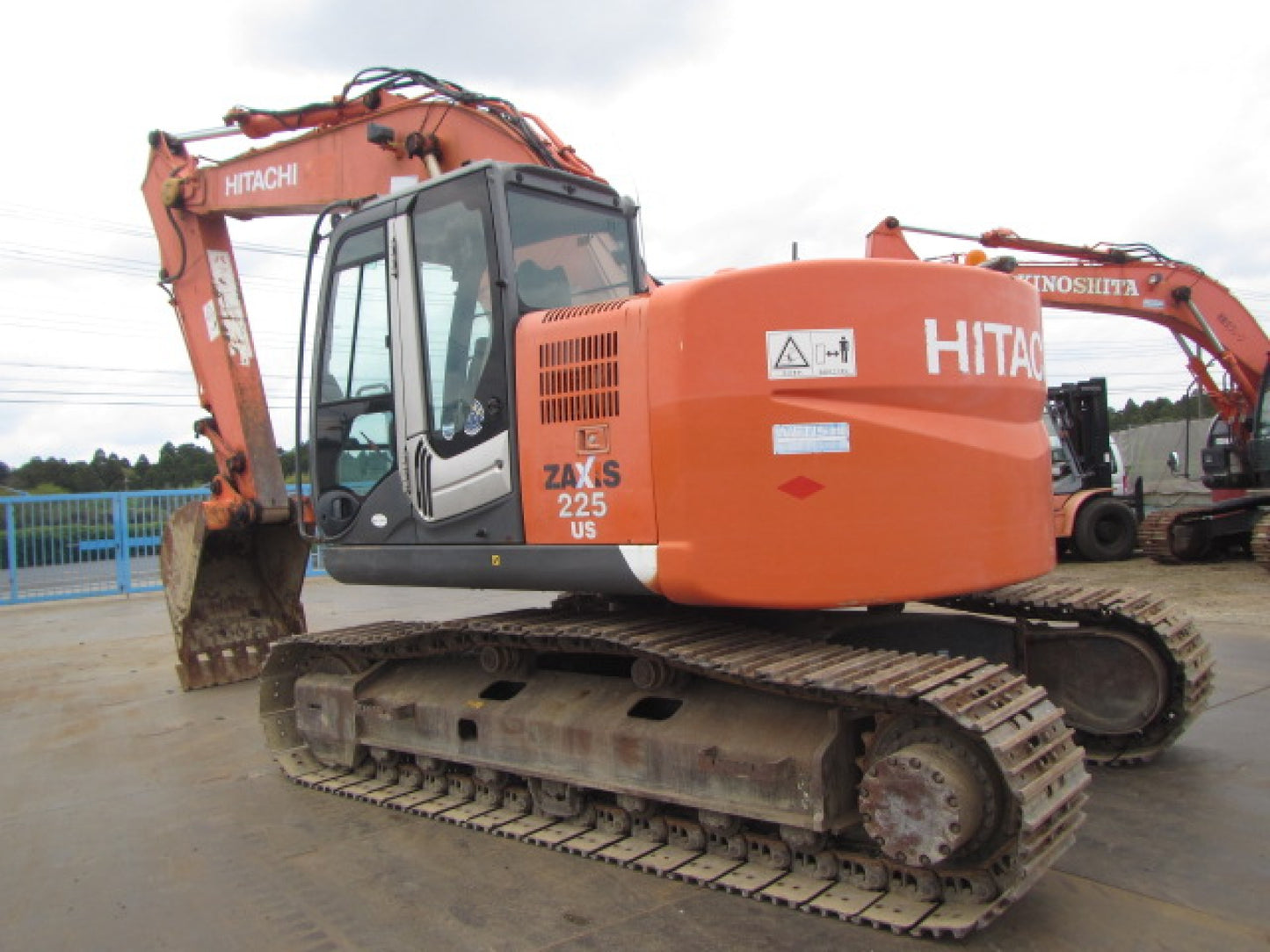 Hitachi ZX225US Digger 23.5 ton