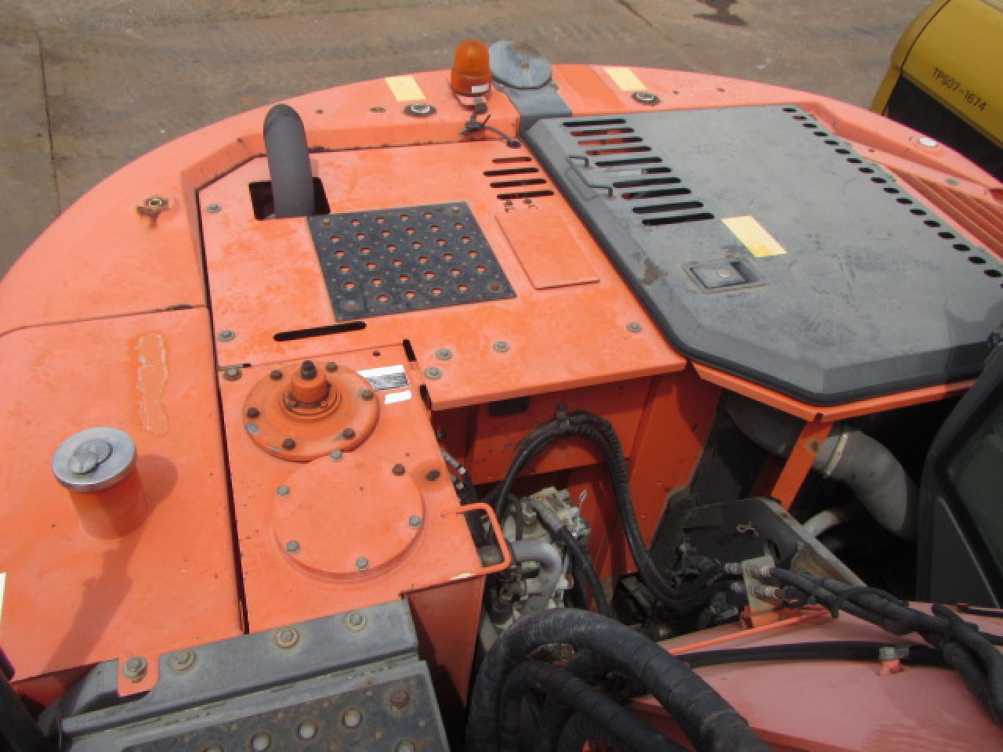 Hitachi ZX225US Digger 23.5 ton