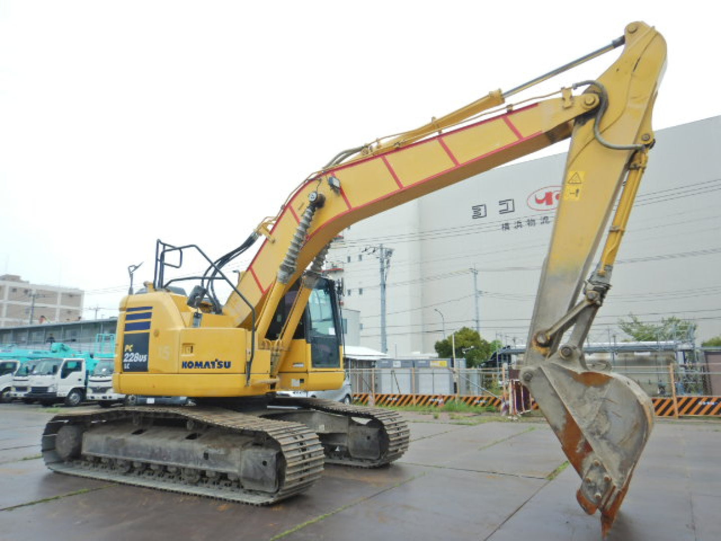 Komatsu PC228USLC-10 Digger 24 ton