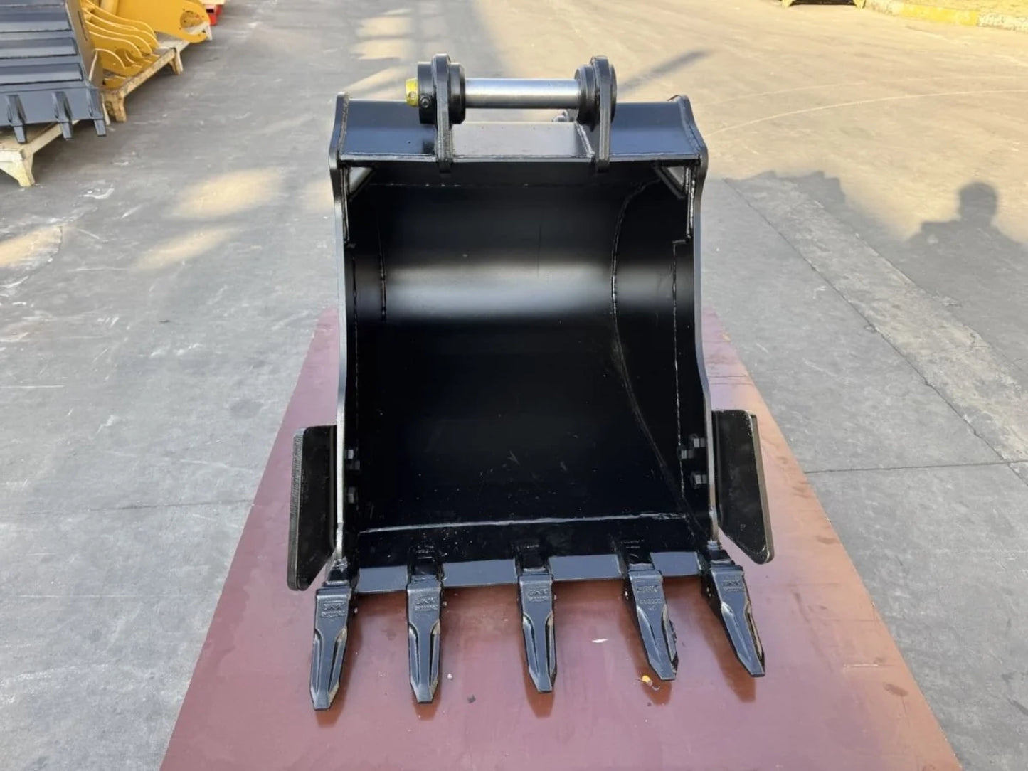 Excavator Rock Bucket CAT 308 770W 50mm