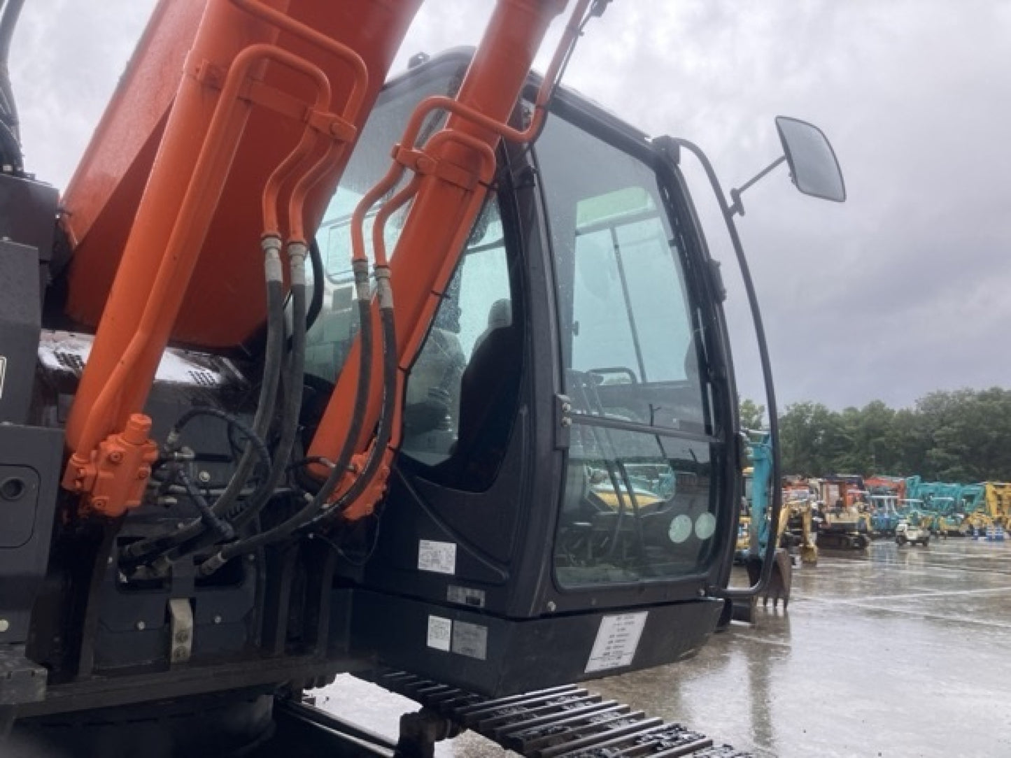 Hitachi ZX225US Digger 23 ton