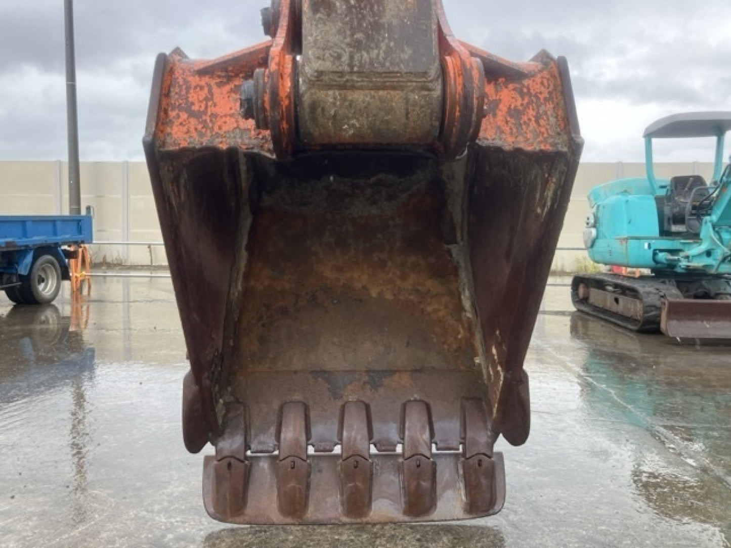 Hitachi ZX225US Digger 23 ton