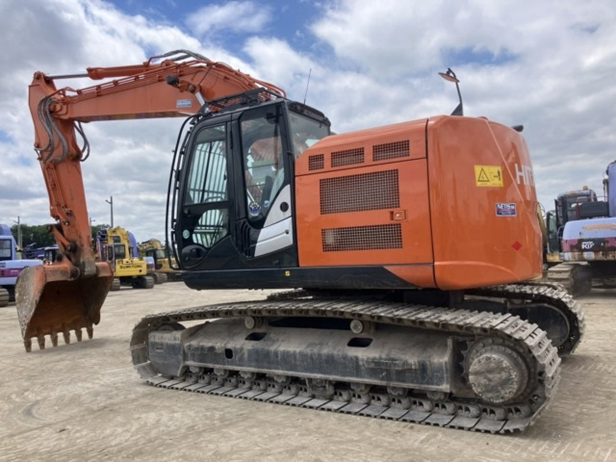 2015 Hitachi ZX225 USRLCK-6 Excavator