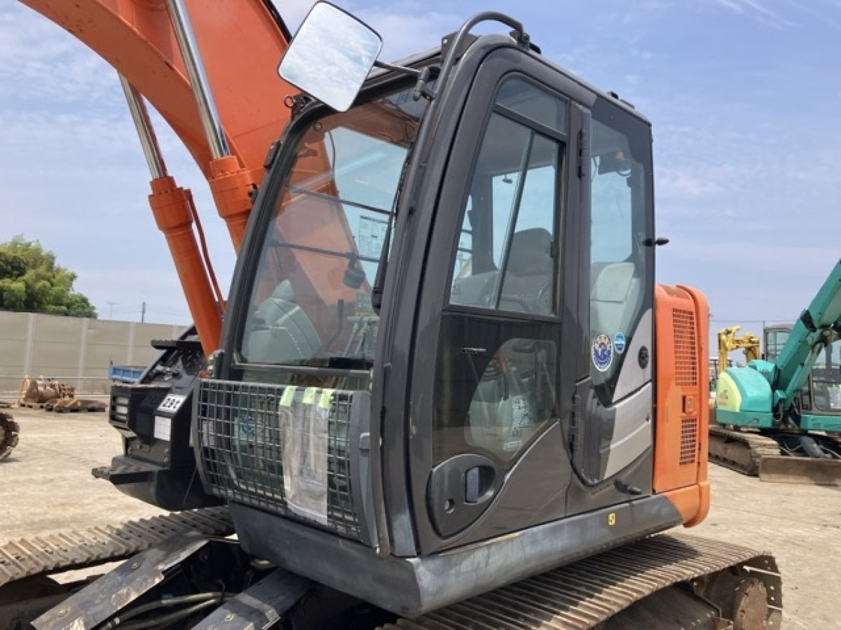 Hitachi ZX135 Digger 13.5 Ton