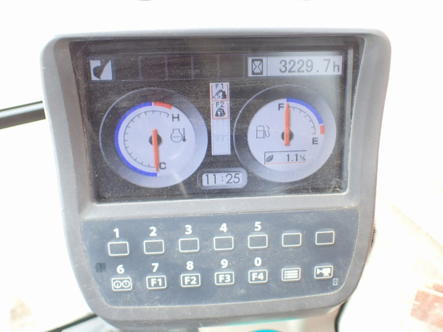 Hitachi ZX135 Digger 13.5 Ton