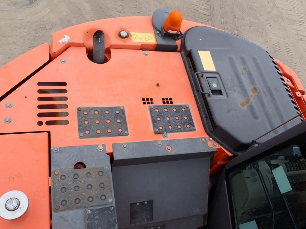 Hitachi ZX135 Digger 13.5 Ton