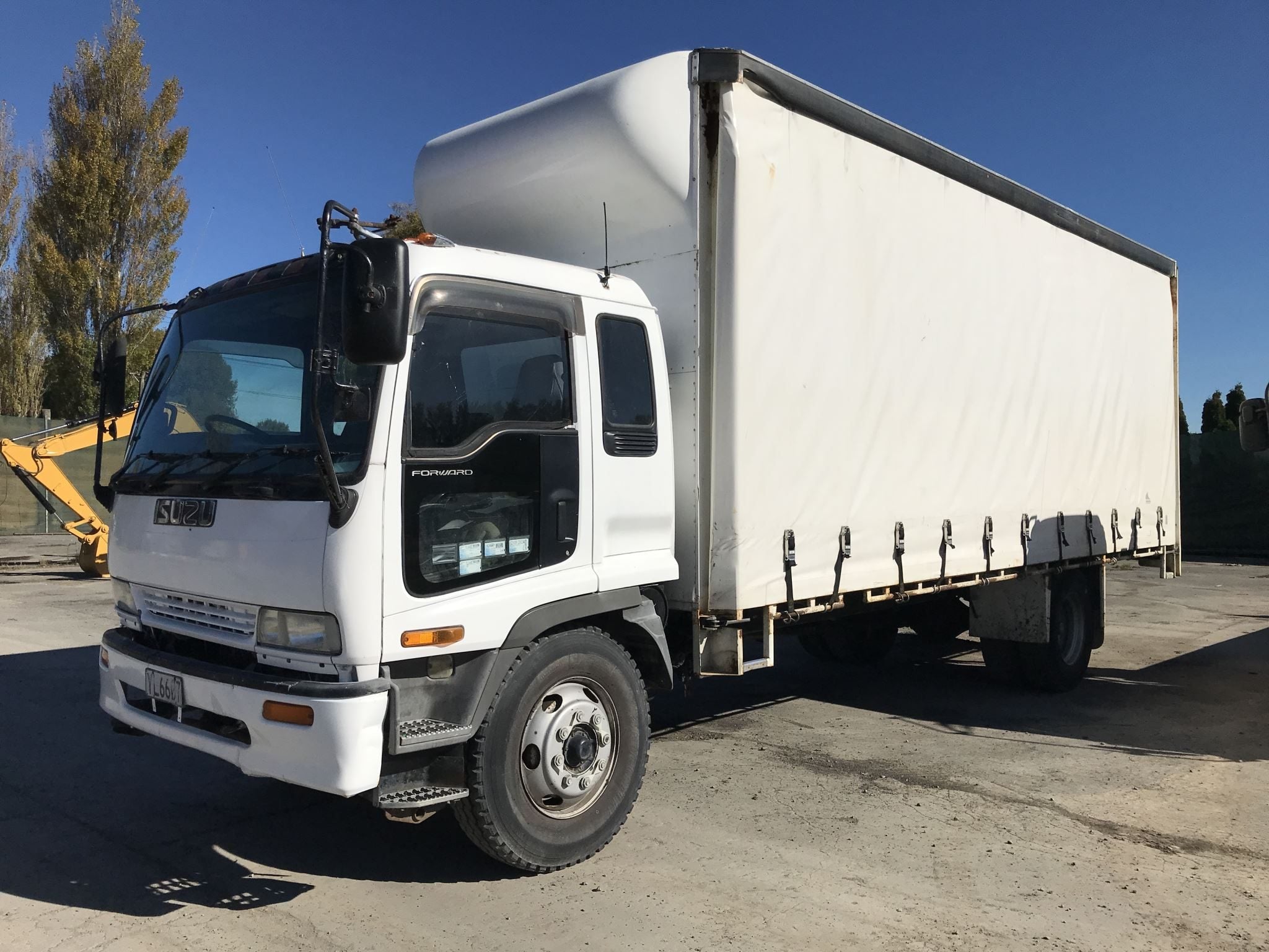 1995 Isuzu Forward Curtainsider Truck