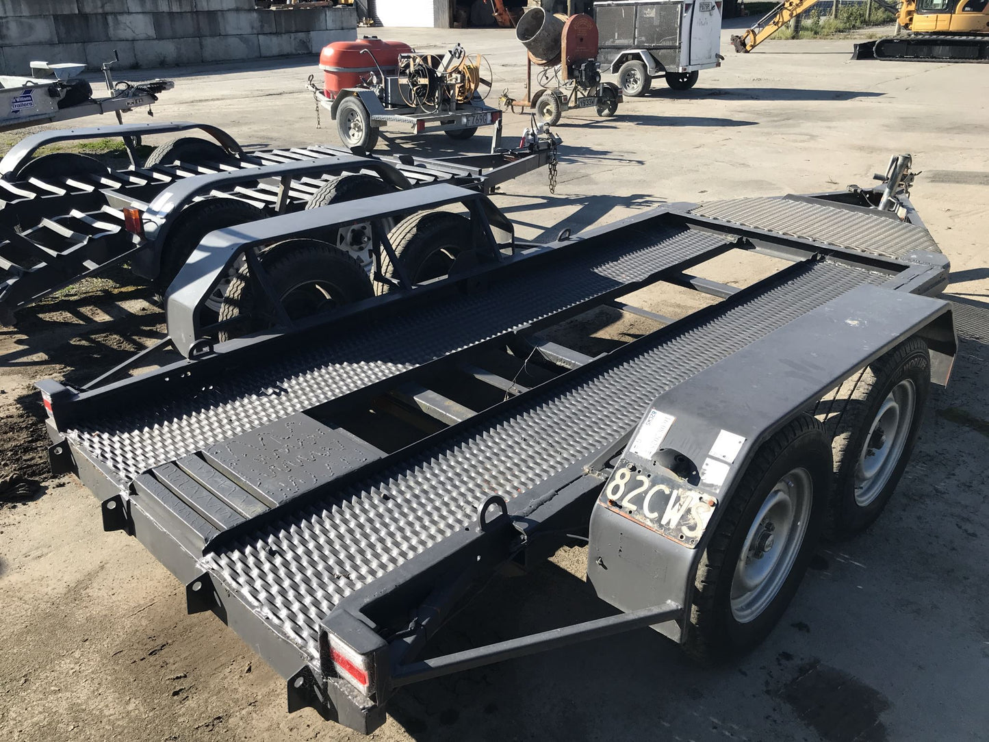 1976 McKay Twin-Axle Digger Trailer