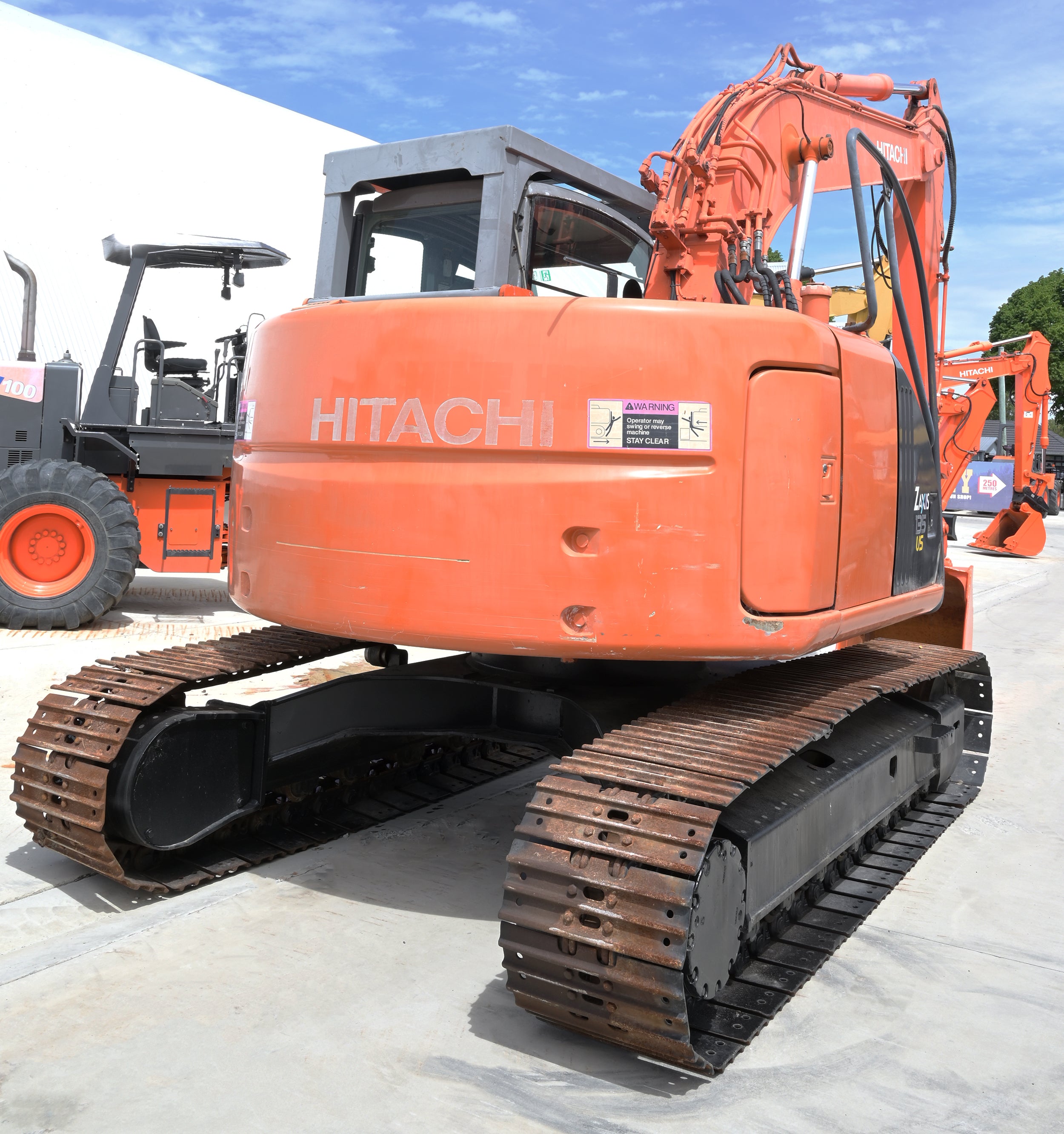 Jyusyokuページ 中型油圧ショベル - ZX135US-3 - HITACHI Construction Machinery