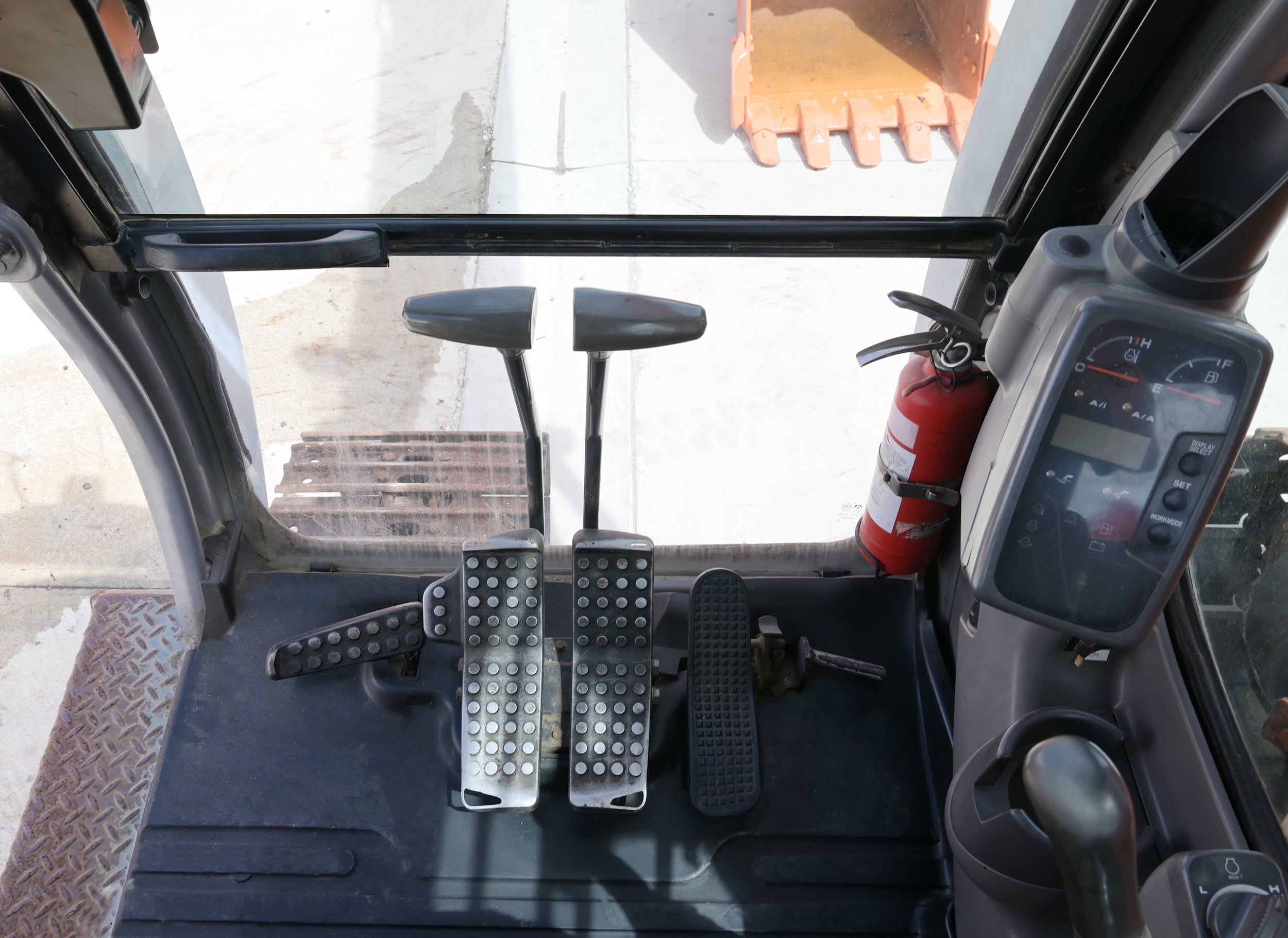 Hitachi Zaxis ZX135US-1, 13.5 Ton Excavator– Digger City