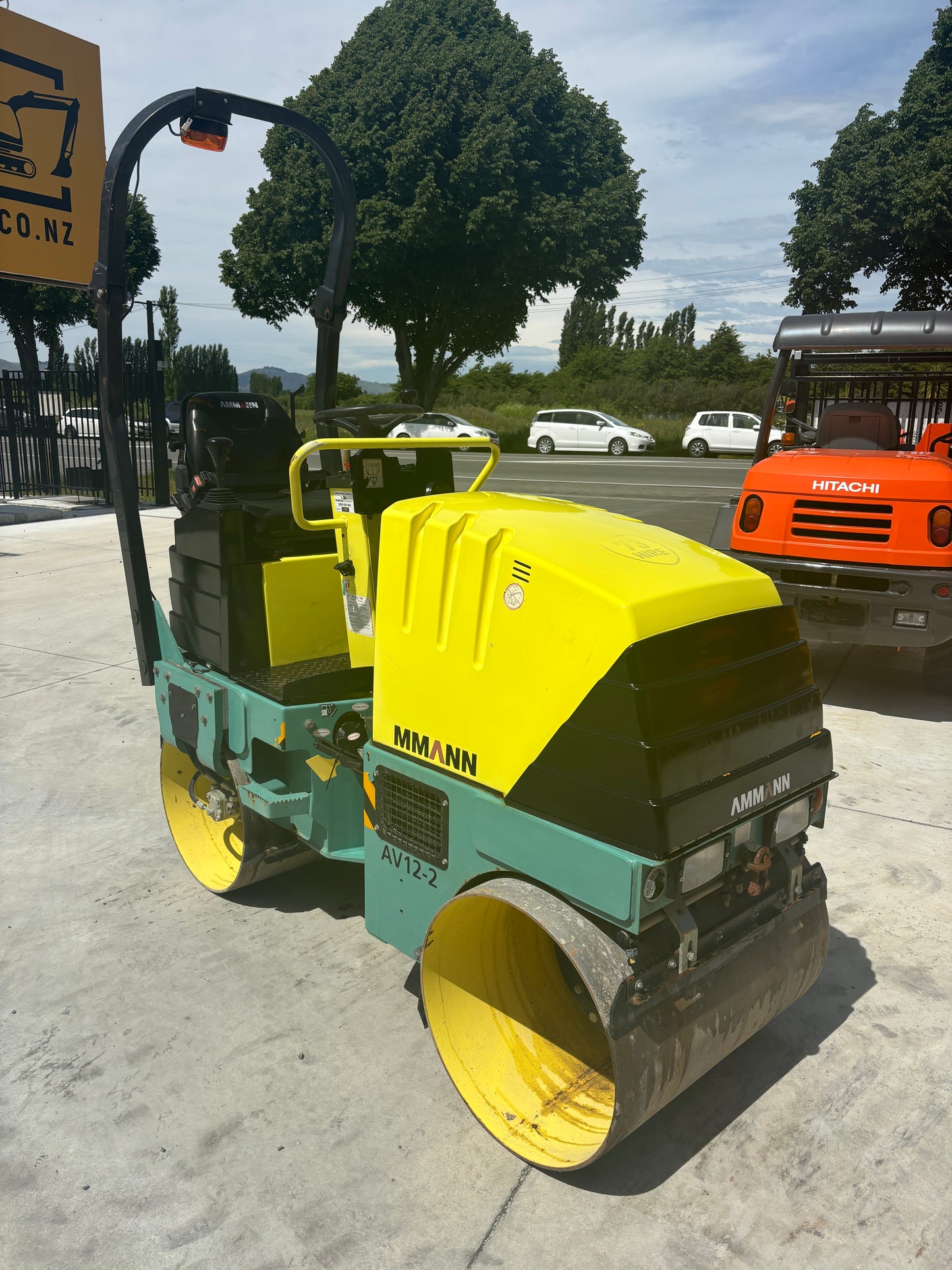 2012 Ammann AV12-2 Tandem Roller