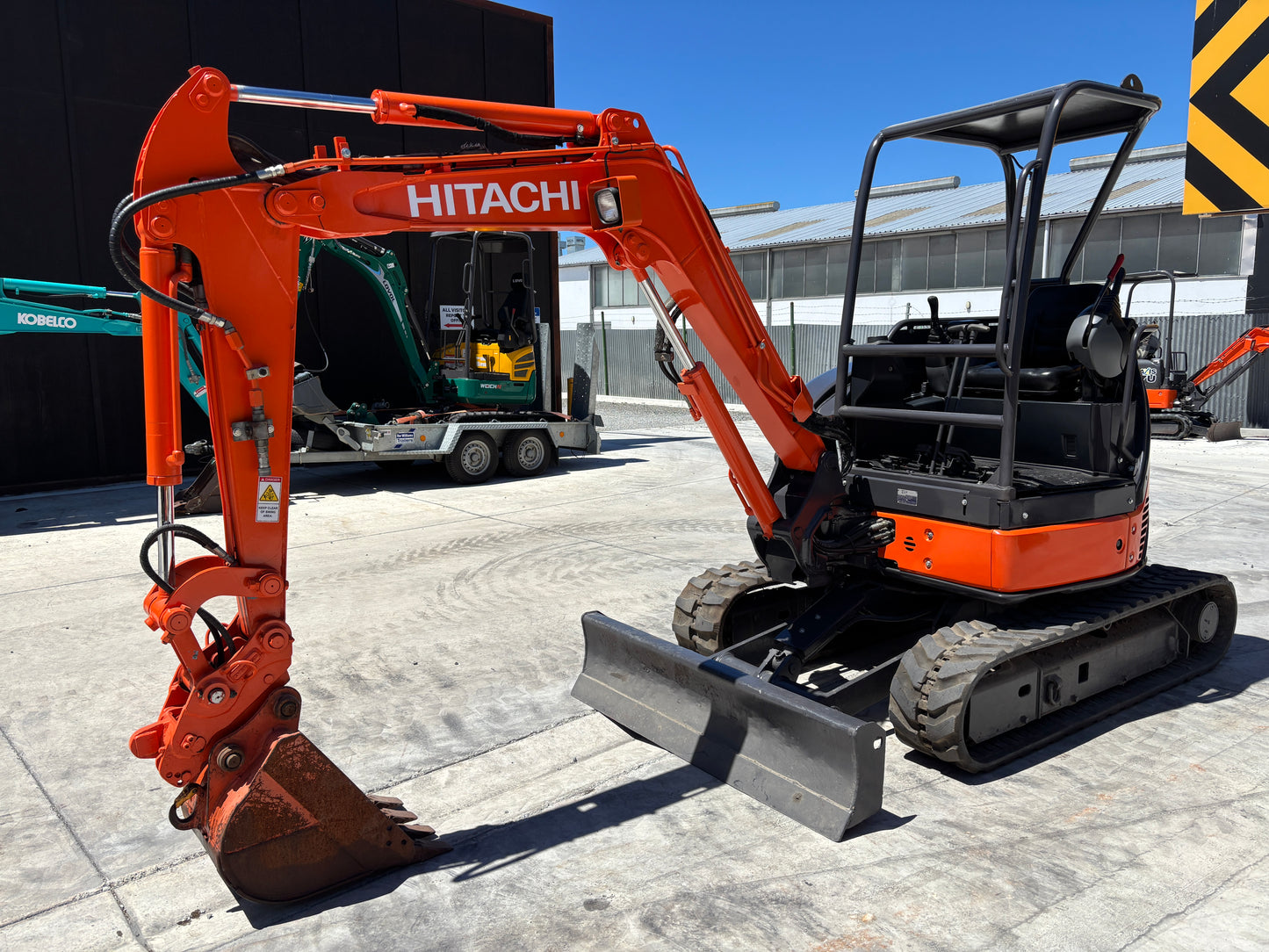 Hitachi ZX30 / Airman AX30U-4 3 Ton Excavator, 2007 Model